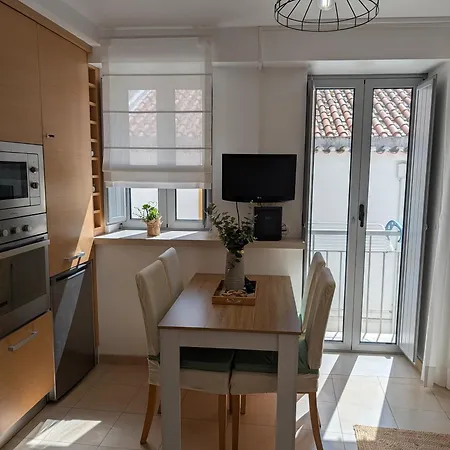 Old Town Apartment *